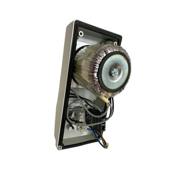 Base empotrada Schneider (Merlin Gerin) 82026 IP44 16A con transformador 230/24V